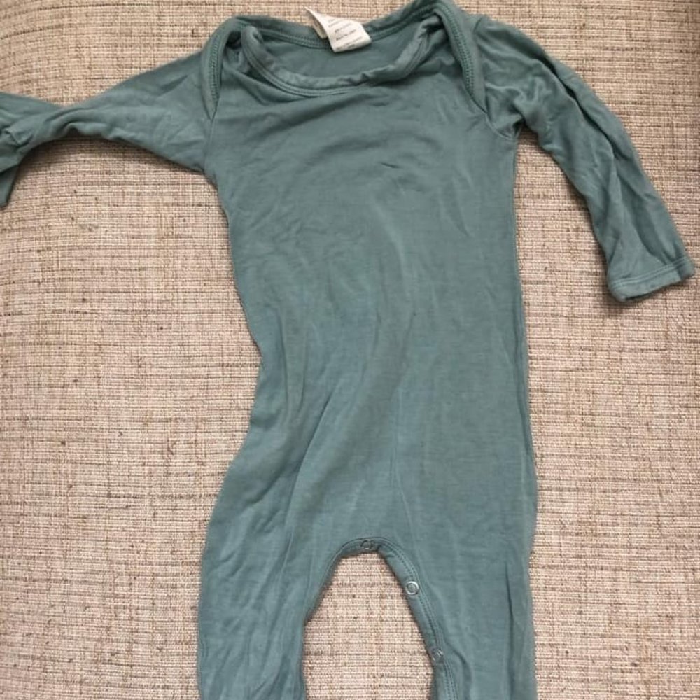 NWOT Lap neck footie jadeite